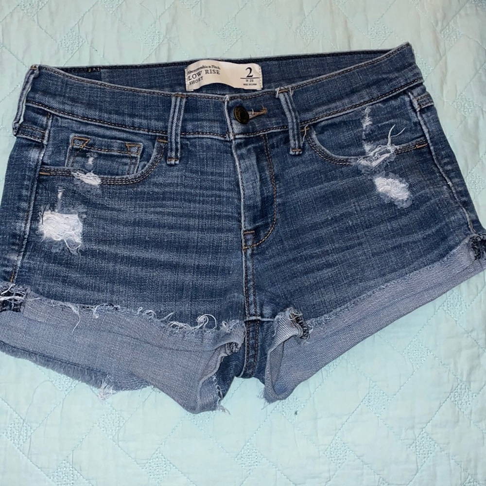 Abercrombie & fitch low rise shorts